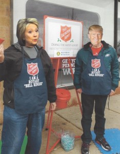 salvation-army-bell-ringing-at-jc-pennys-hillary-and-donald-2016-11-26